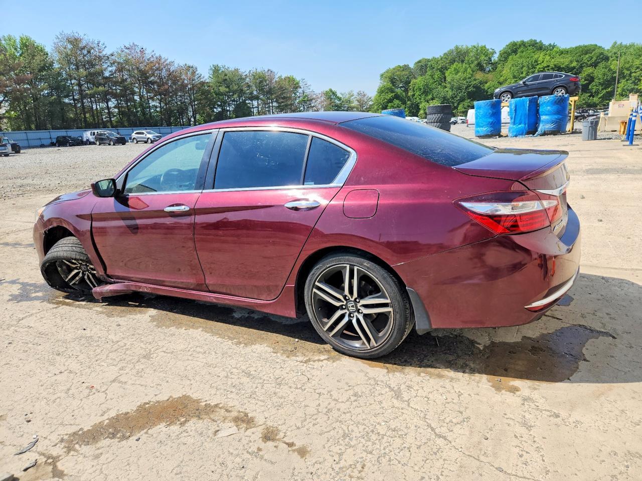 2017 Honda Accord Sport - Image 2