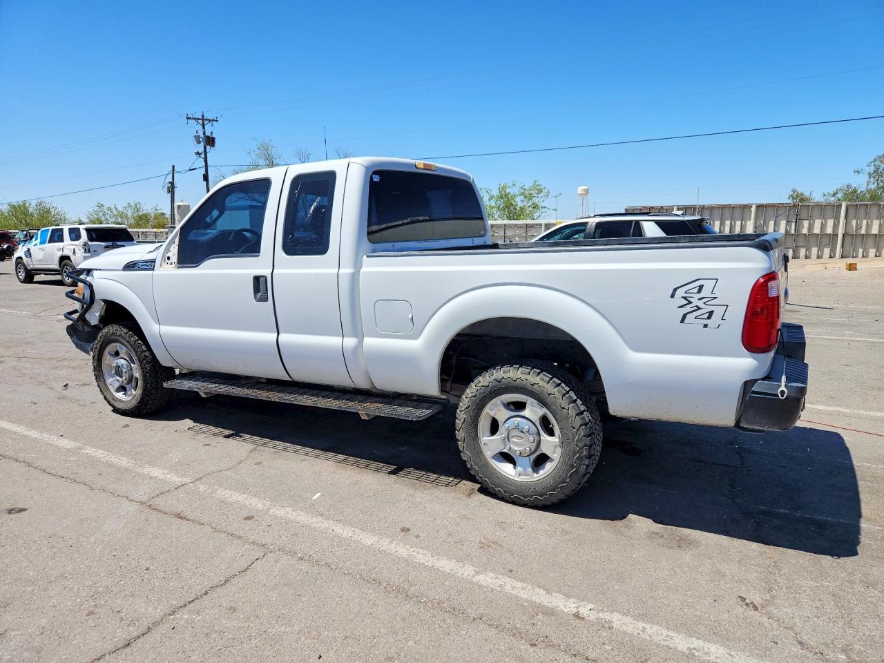 2015 Ford F250 Super Duty - Фото 2