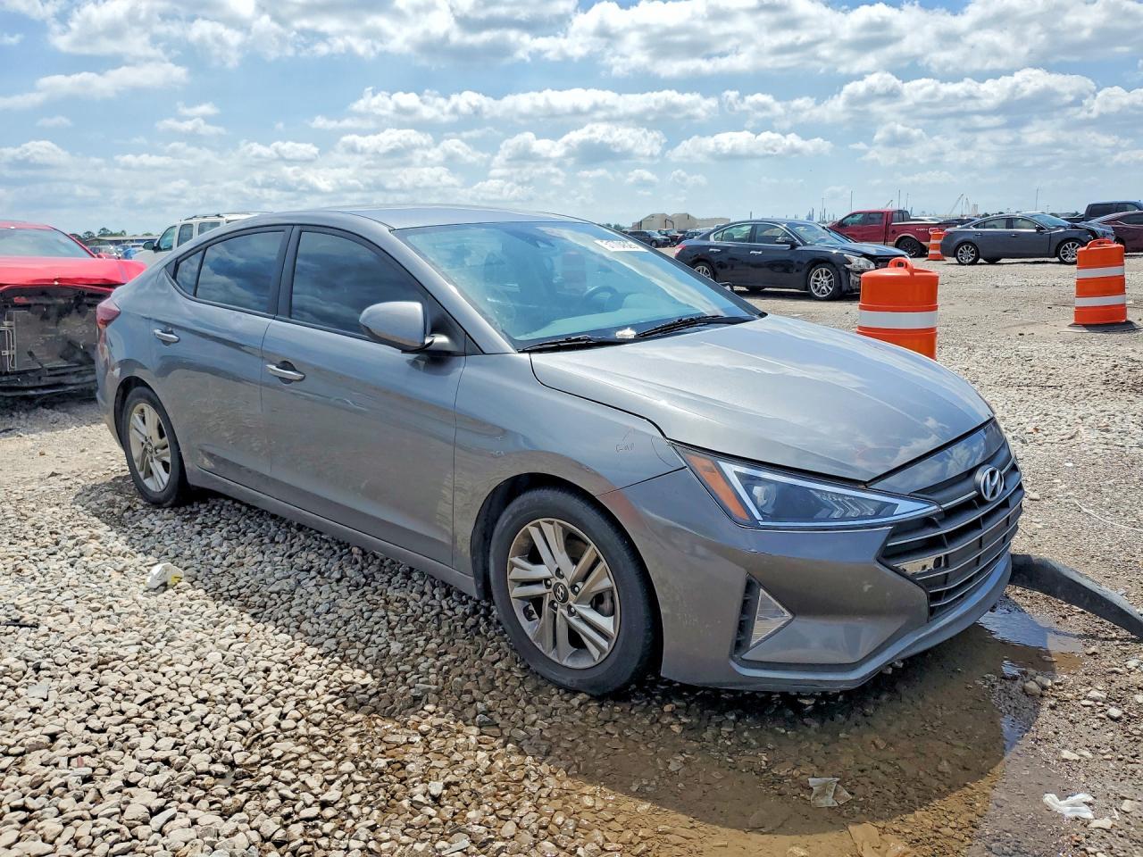 2019 Hyundai Elantra Se - Image 4