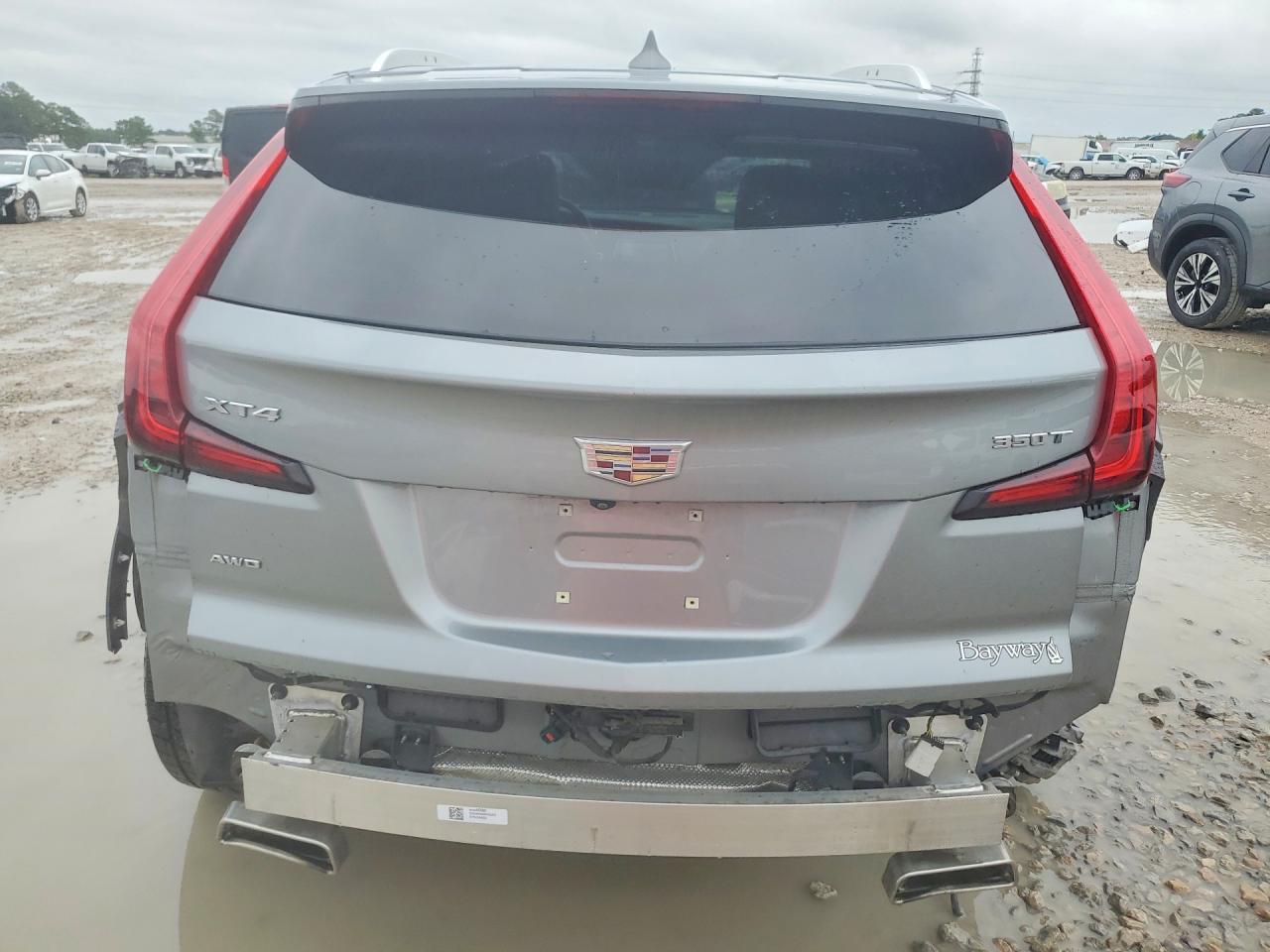 2023 Cadillac Xt4 Premium Luxury - Image 6