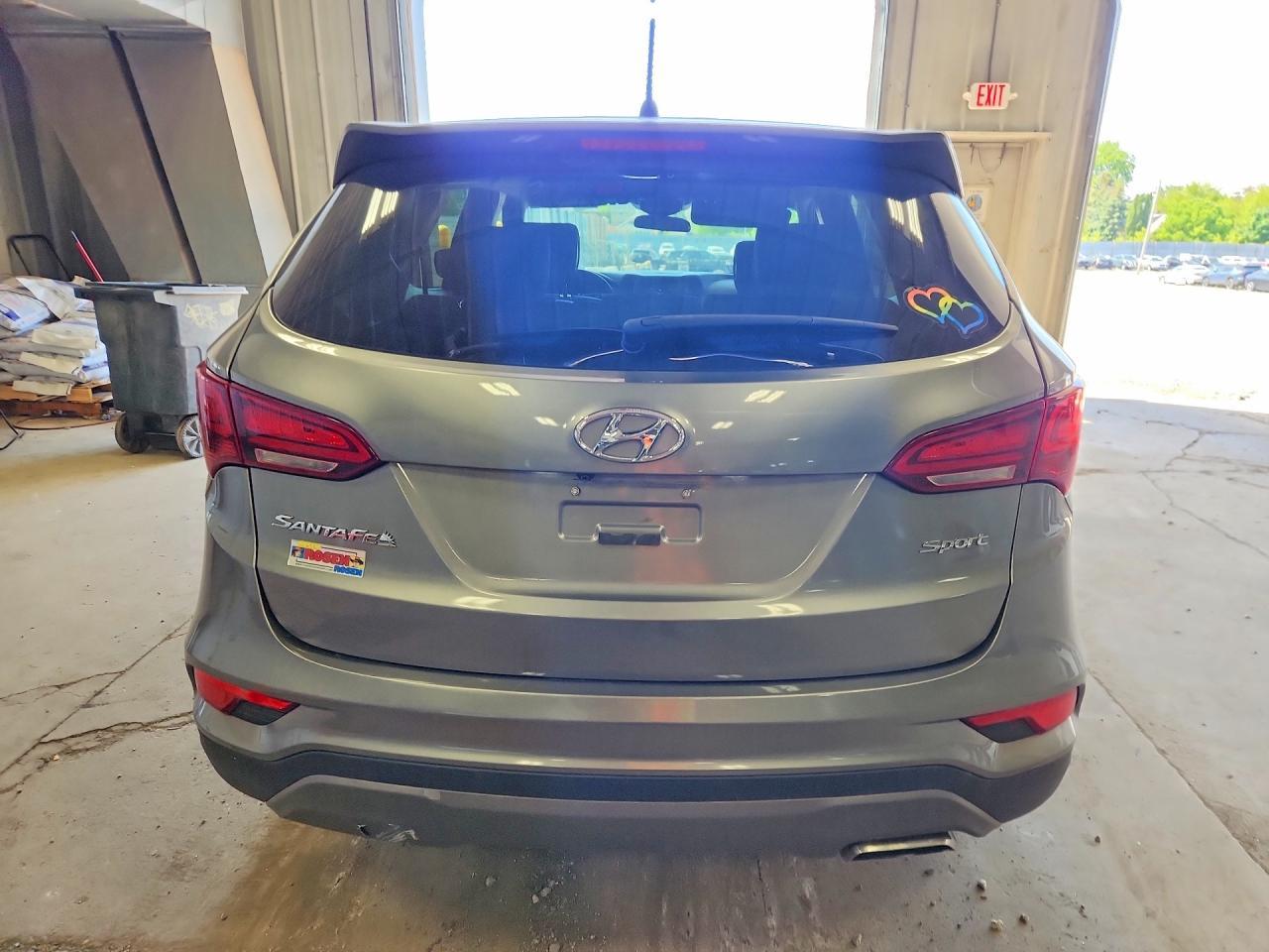 2018 Hyundai Santa Fe Sport 2.4L - Image 6