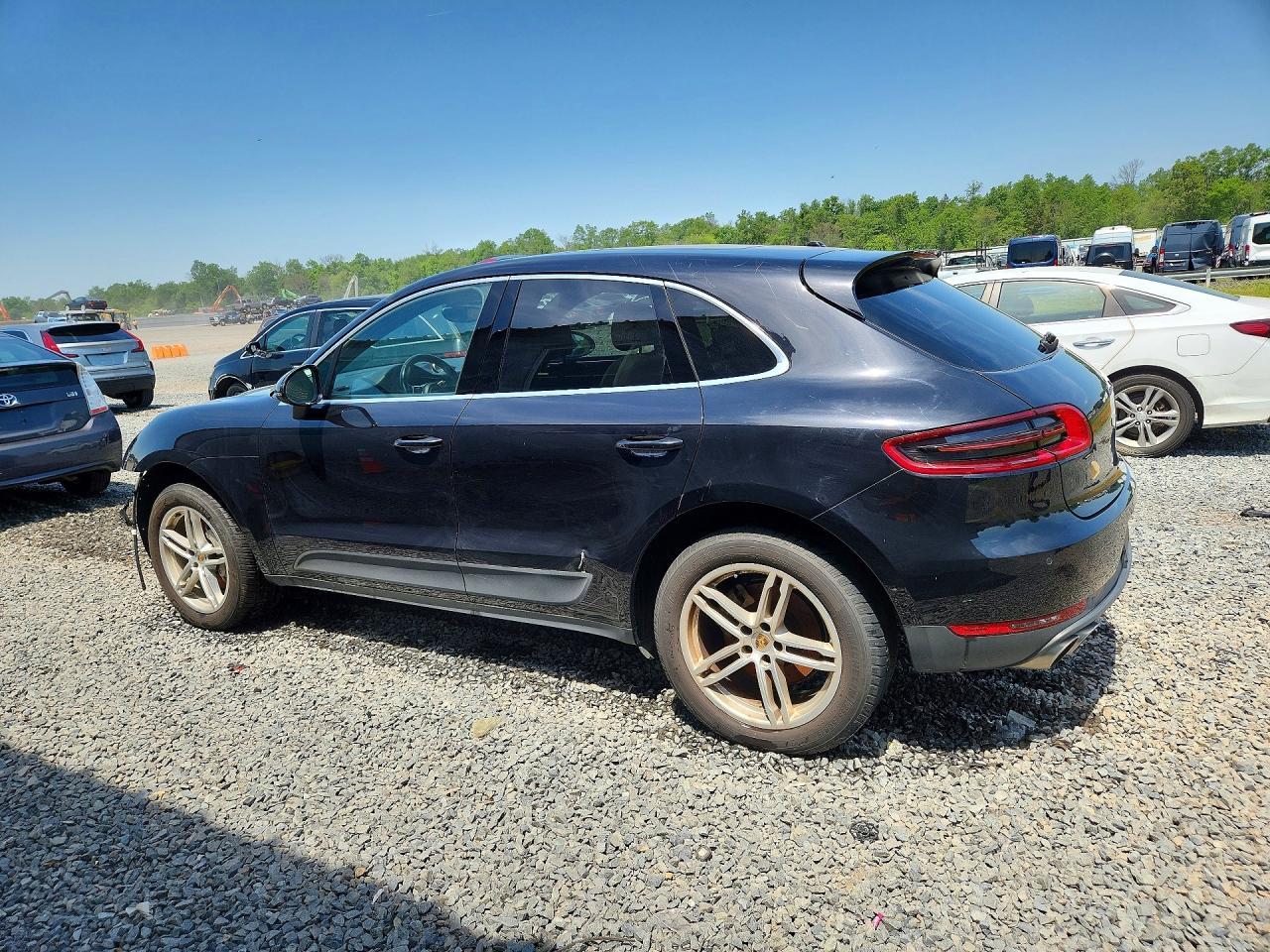 2017 Porsche Macan S - Image 2