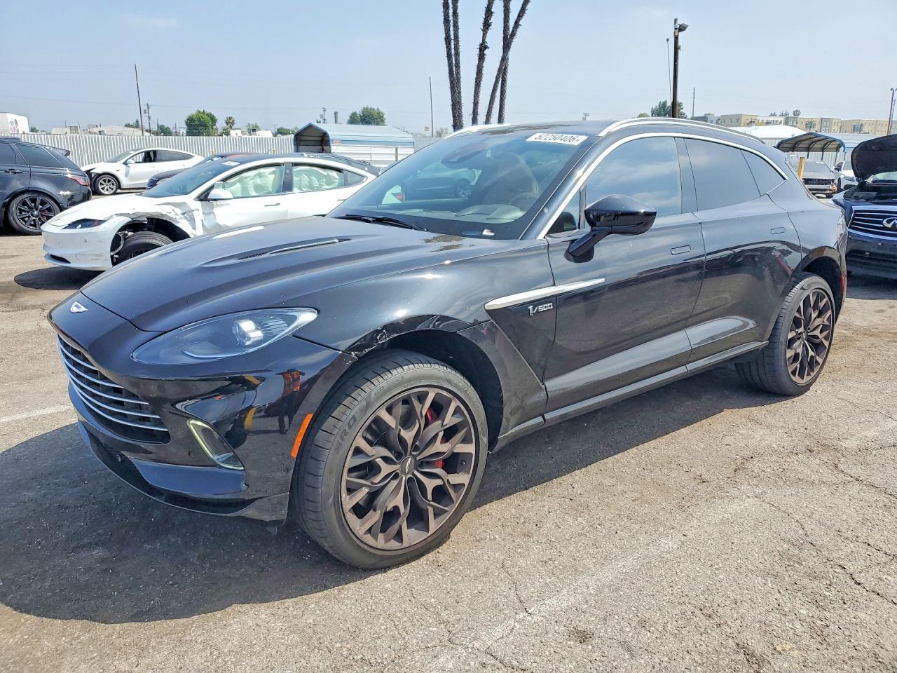 2021 Aston Martin Dbx