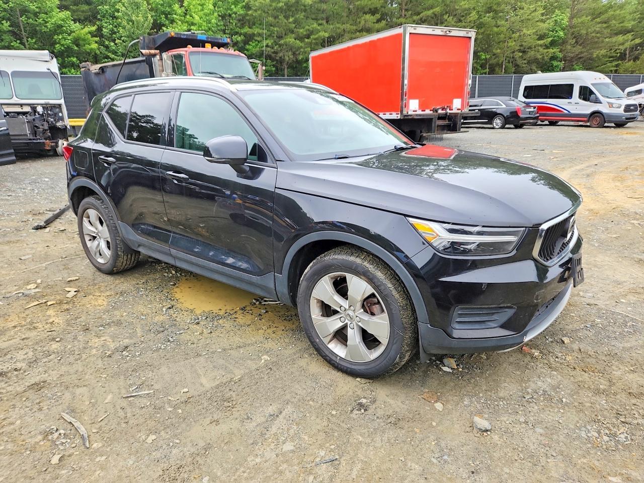 2020 Volvo Xc40 T4 Momentum - Фото 4
