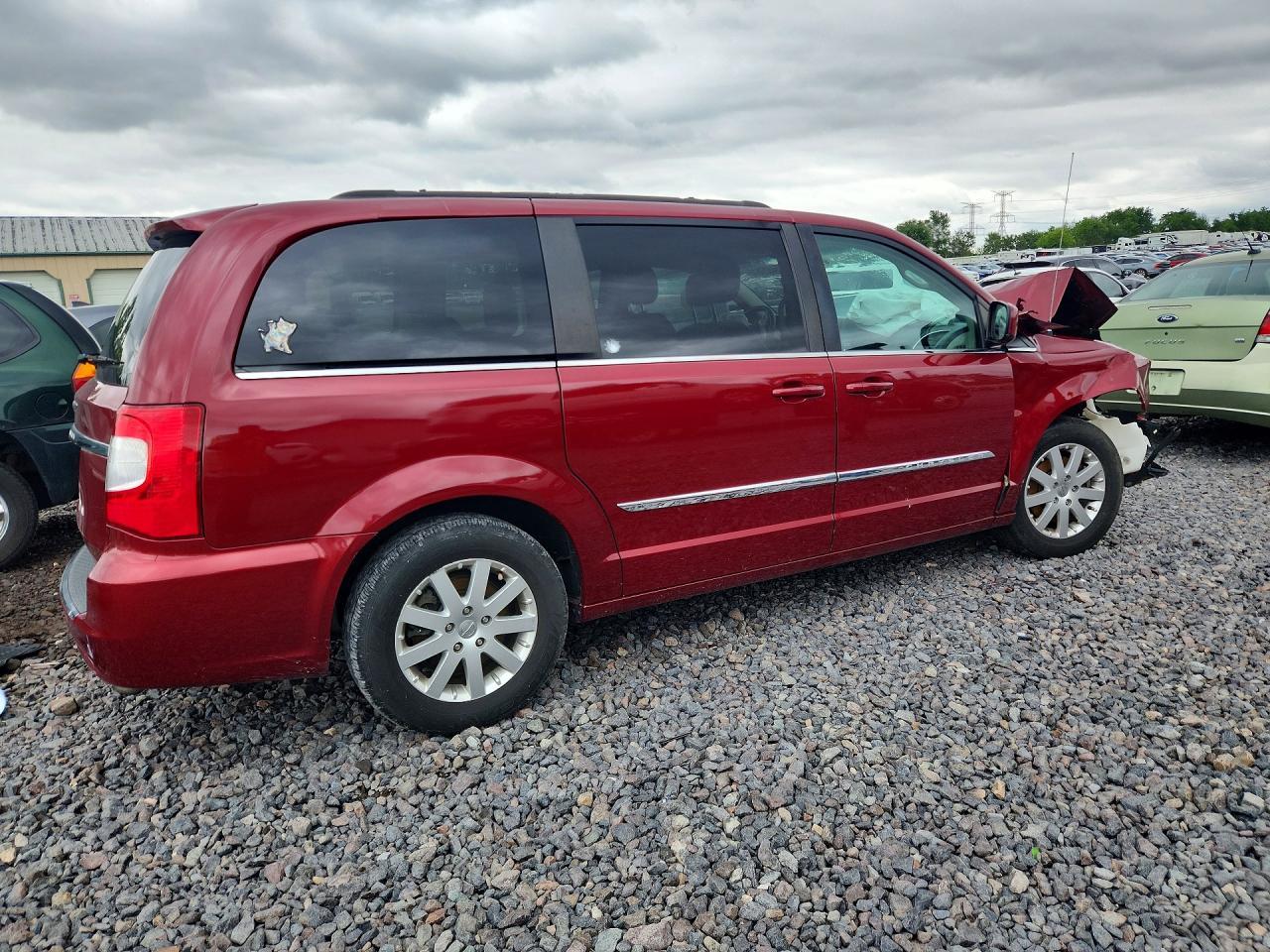 2015 Chrysler Town & Country Touring - Фото 3