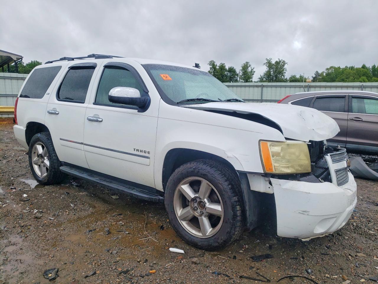 2011 Chevrolet Tahoe K1500 Ltz - Image 4