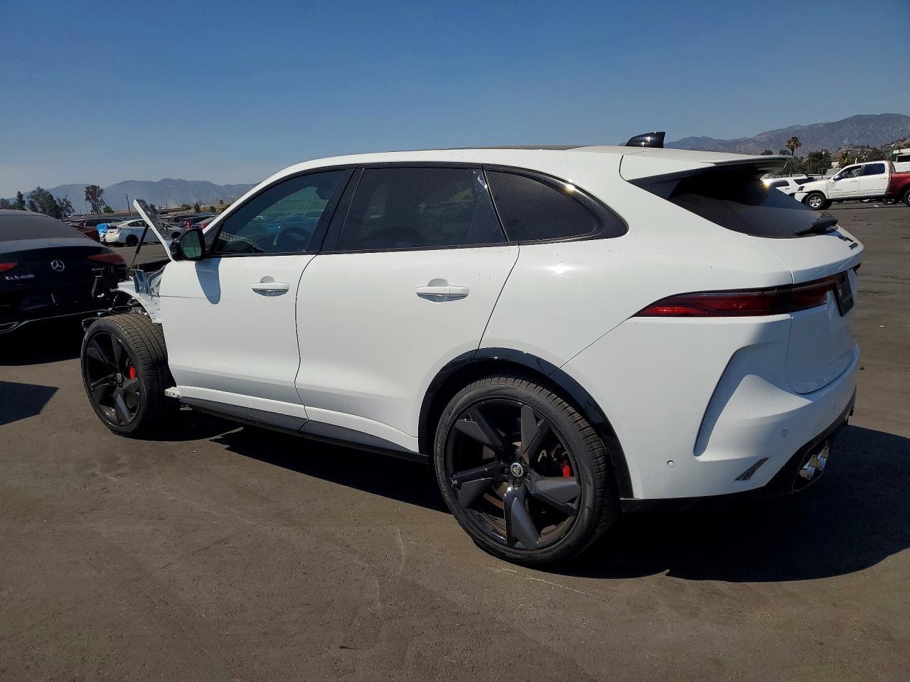 2025 Jaguar F-Pace Svr 575 Edition - Фото 2