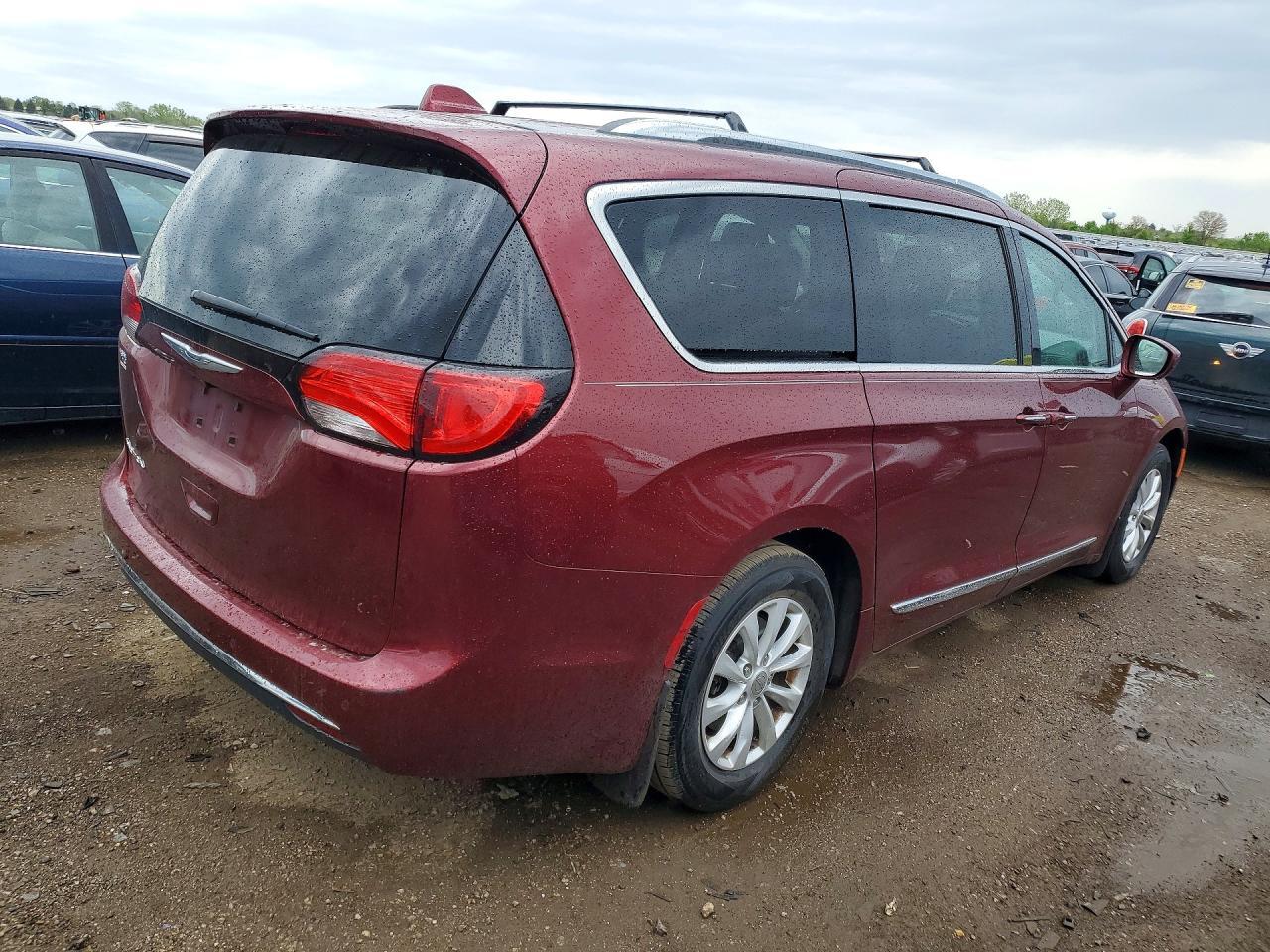 2018 Chrysler Pacifica Touring L Plus - Image 3