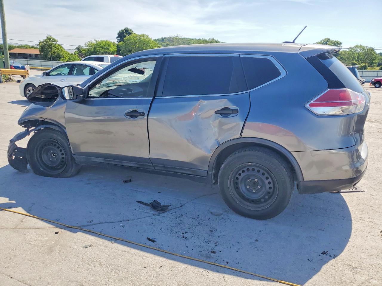 2016 Nissan Rogue S - Image 2