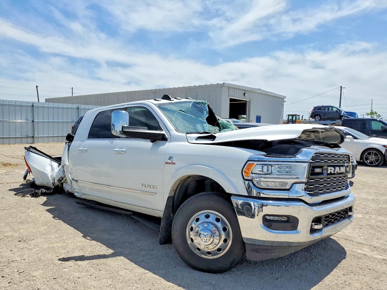 2022 Ram 3500 Limited - Фото 4