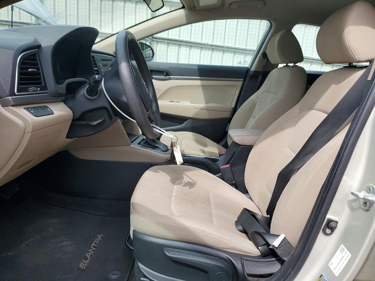 2018 Hyundai Elantra Se - Image 7