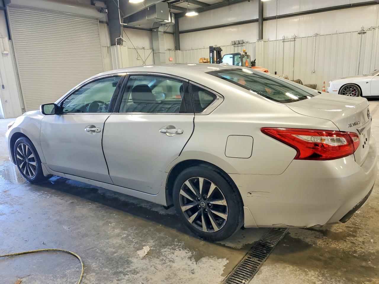 2016 Nissan Altima 2.5 Sv - Фото 2