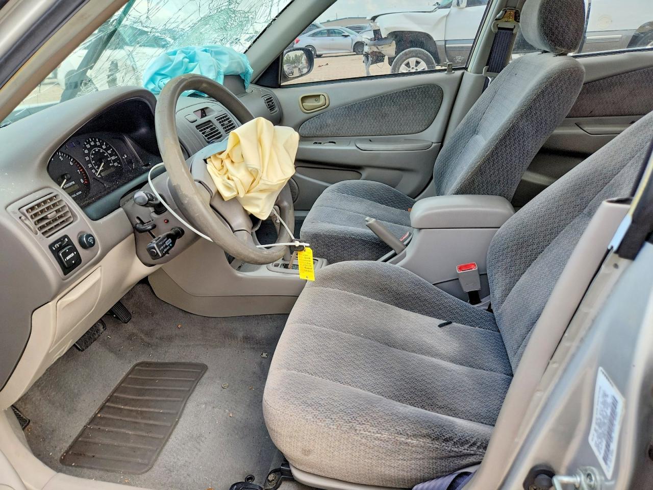 2001 Toyota Corolla Le - Image 7