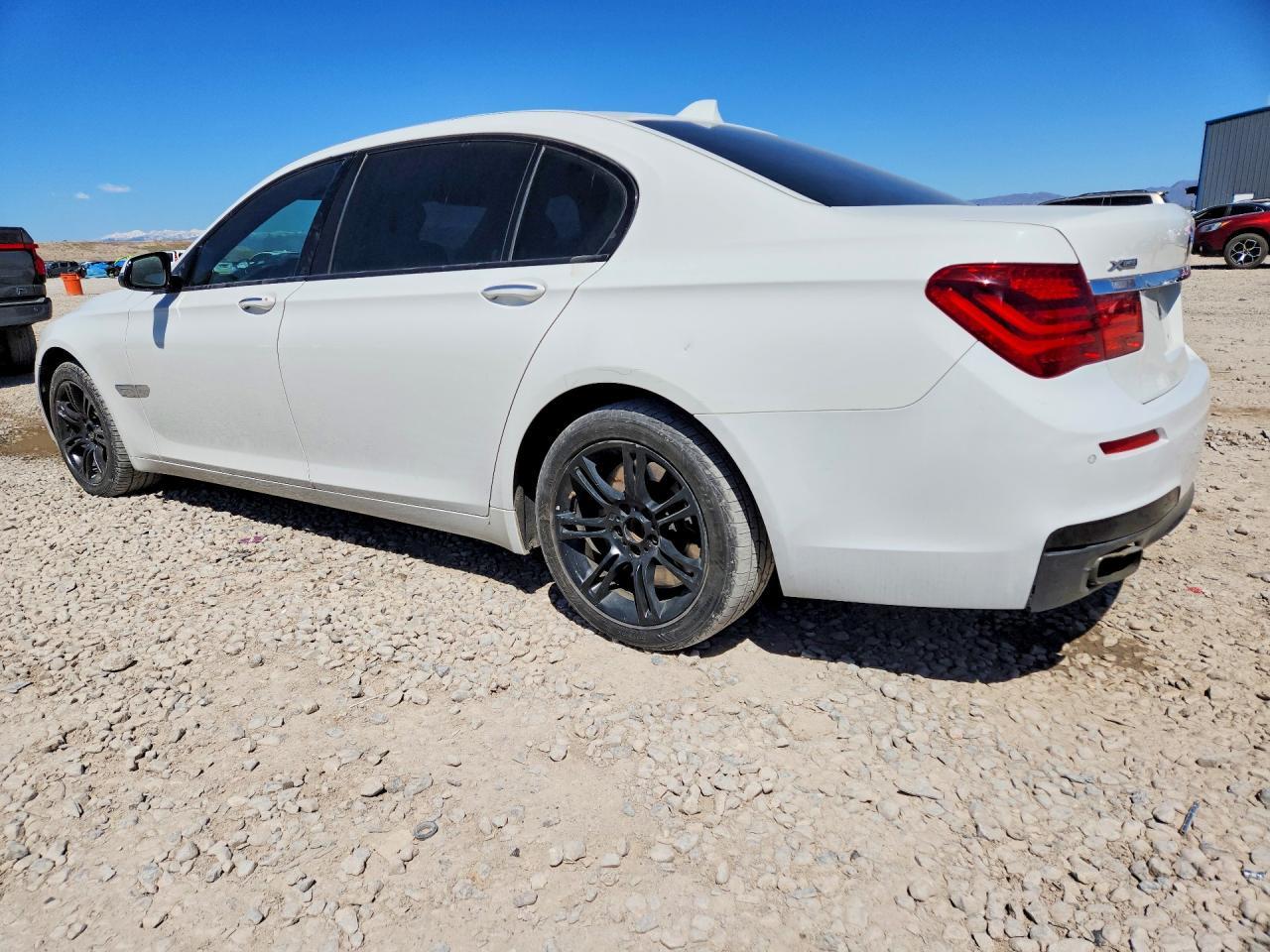 2013 BMW 750 Lxi - Фото 2