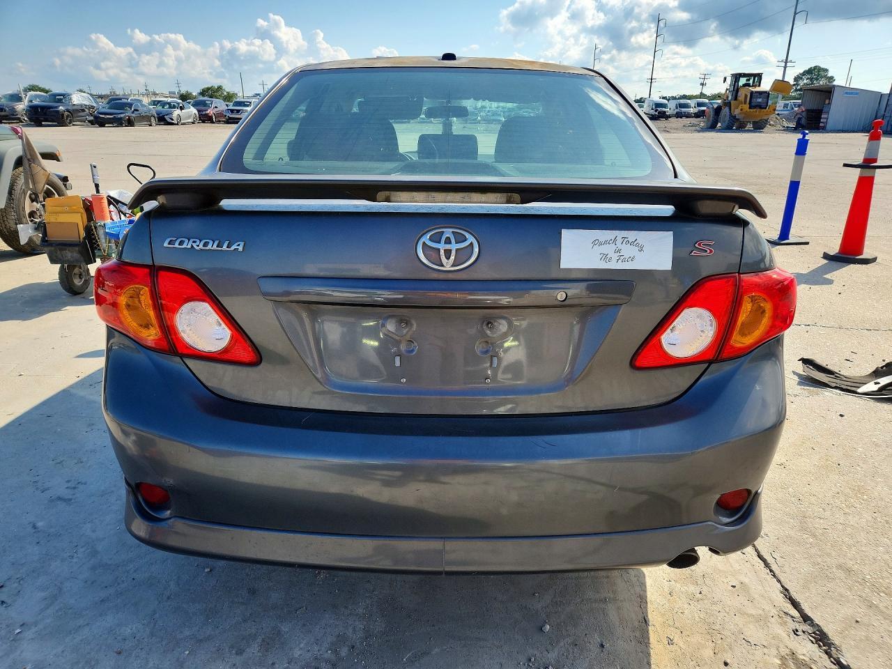 2010 Toyota Corolla S - Фото 6