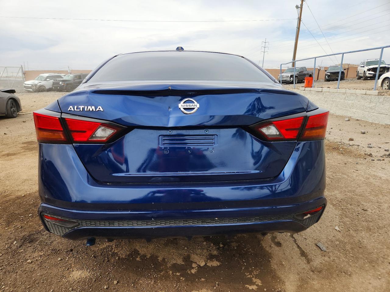 2020 Nissan Altima S - Фото 6