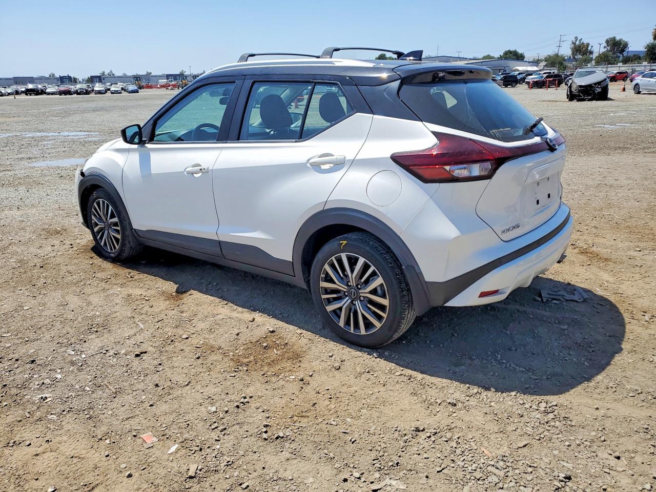2023 Nissan Kicks Sv - Фото 2