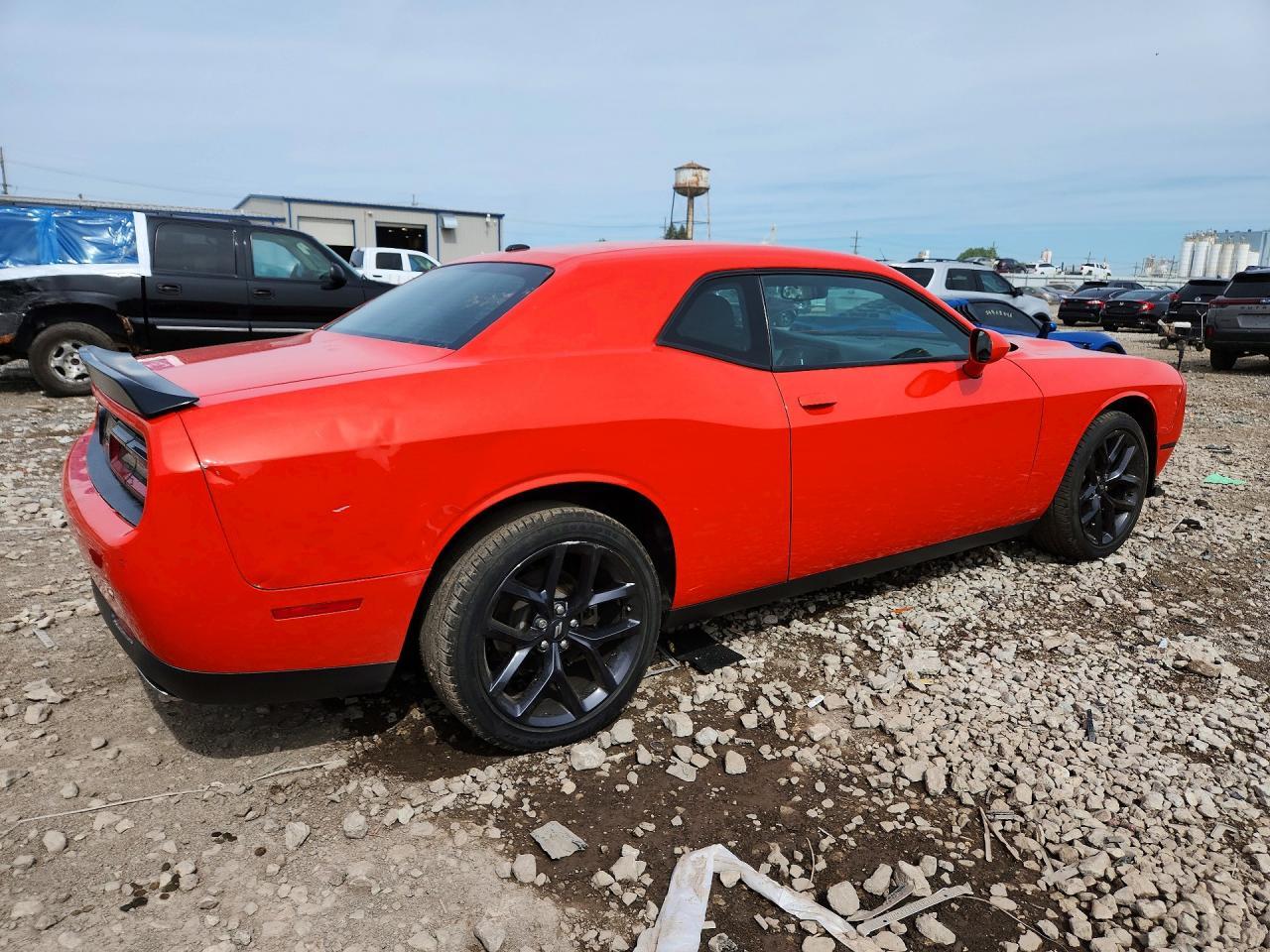 2021 Dodge Challenger Sxt - Фото 3
