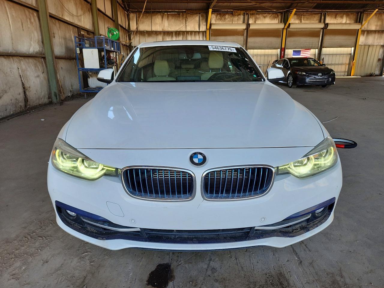2018 BMW 330E - Фото 5