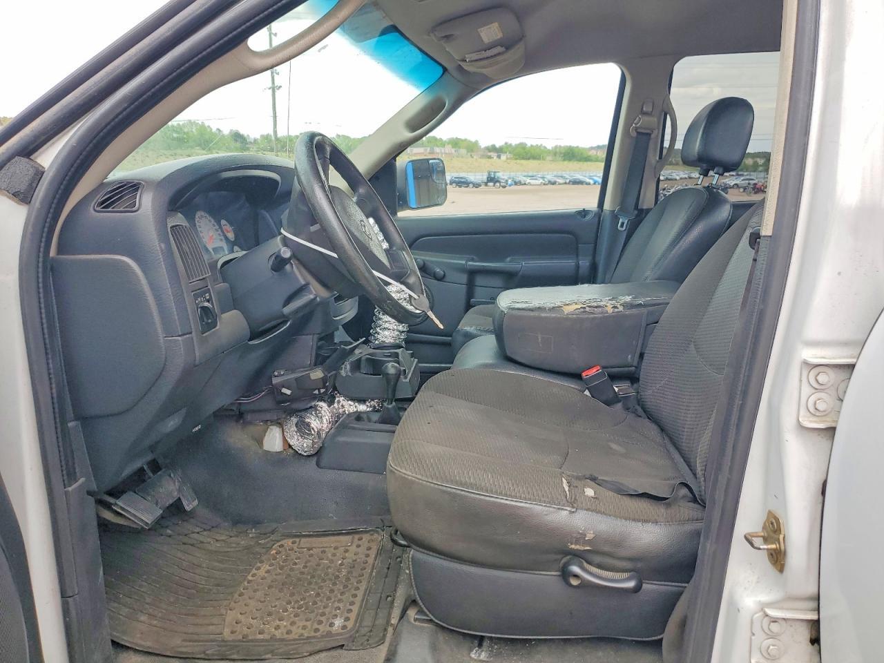 2005 Dodge Ram 2500 St - Image 7