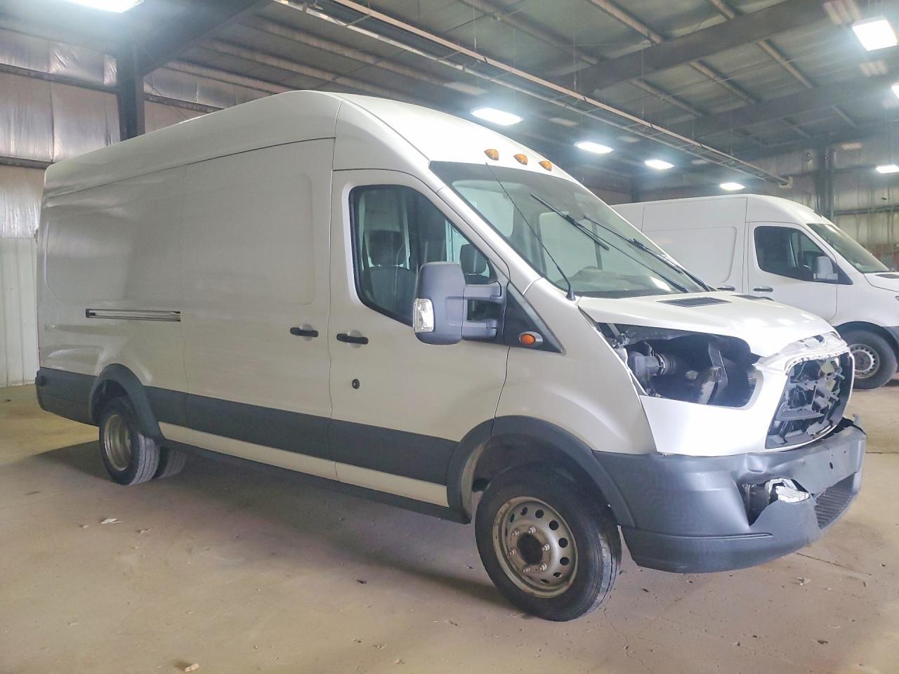 2018 Ford Transit Delivery Van - Фото 4