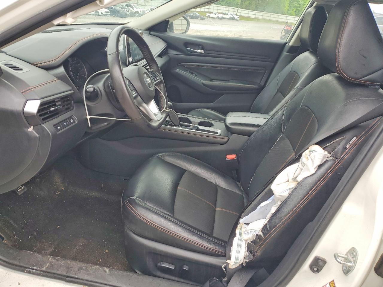 2022 Nissan Altima Sr - Image 7