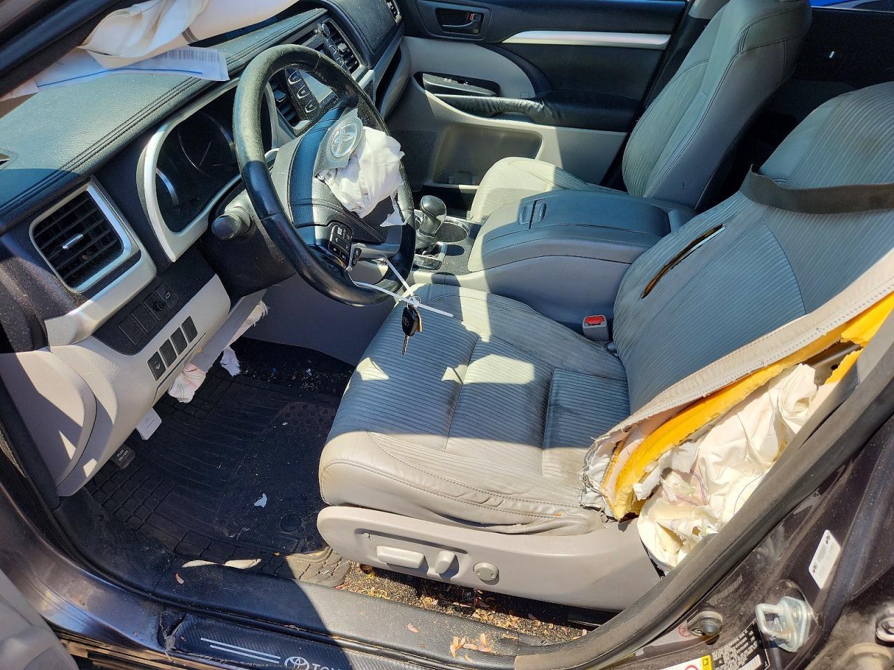 2014 Toyota Highlander Le Plus - Фото 7