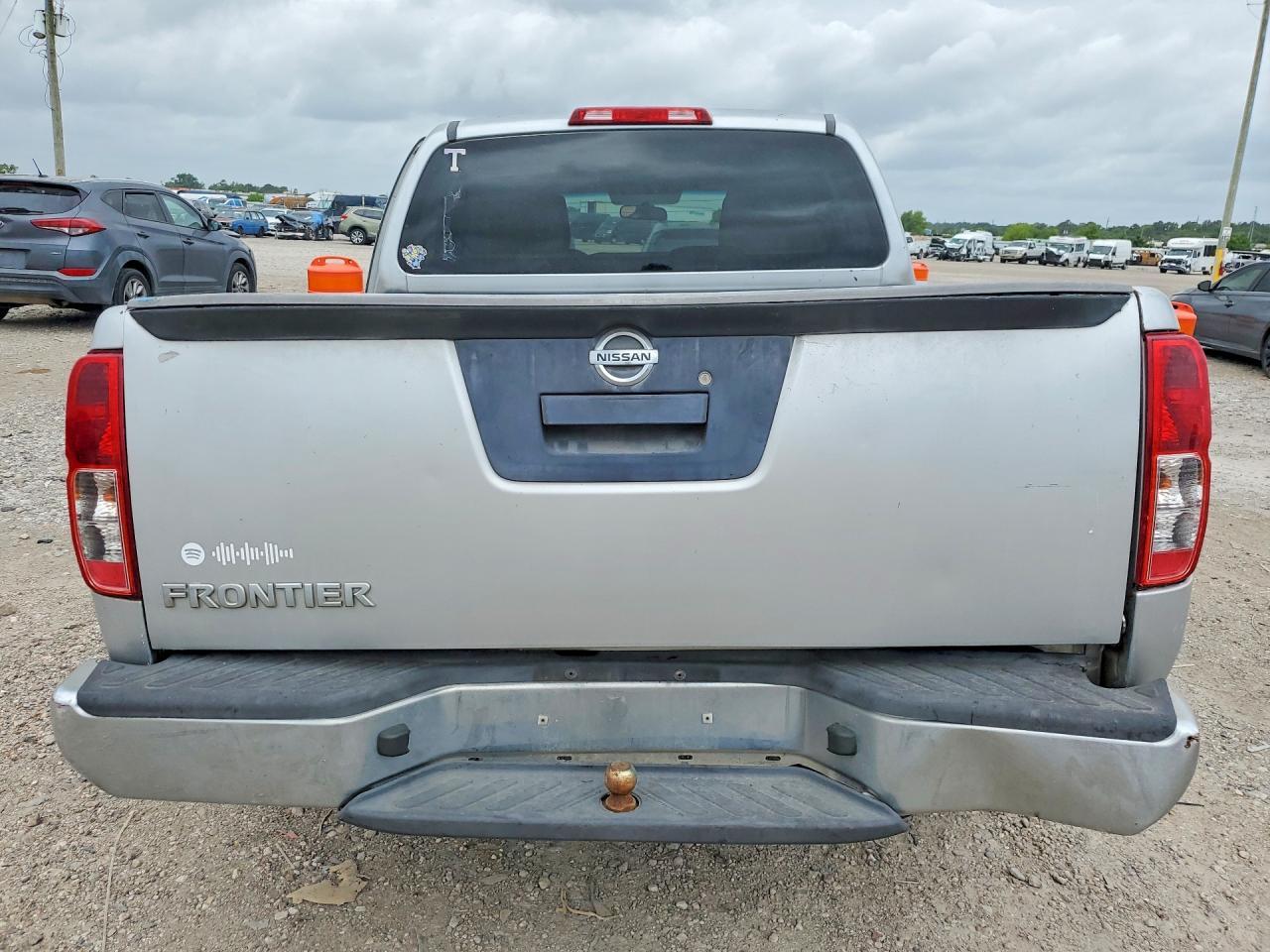 2014 Nissan Frontier - Фото 6