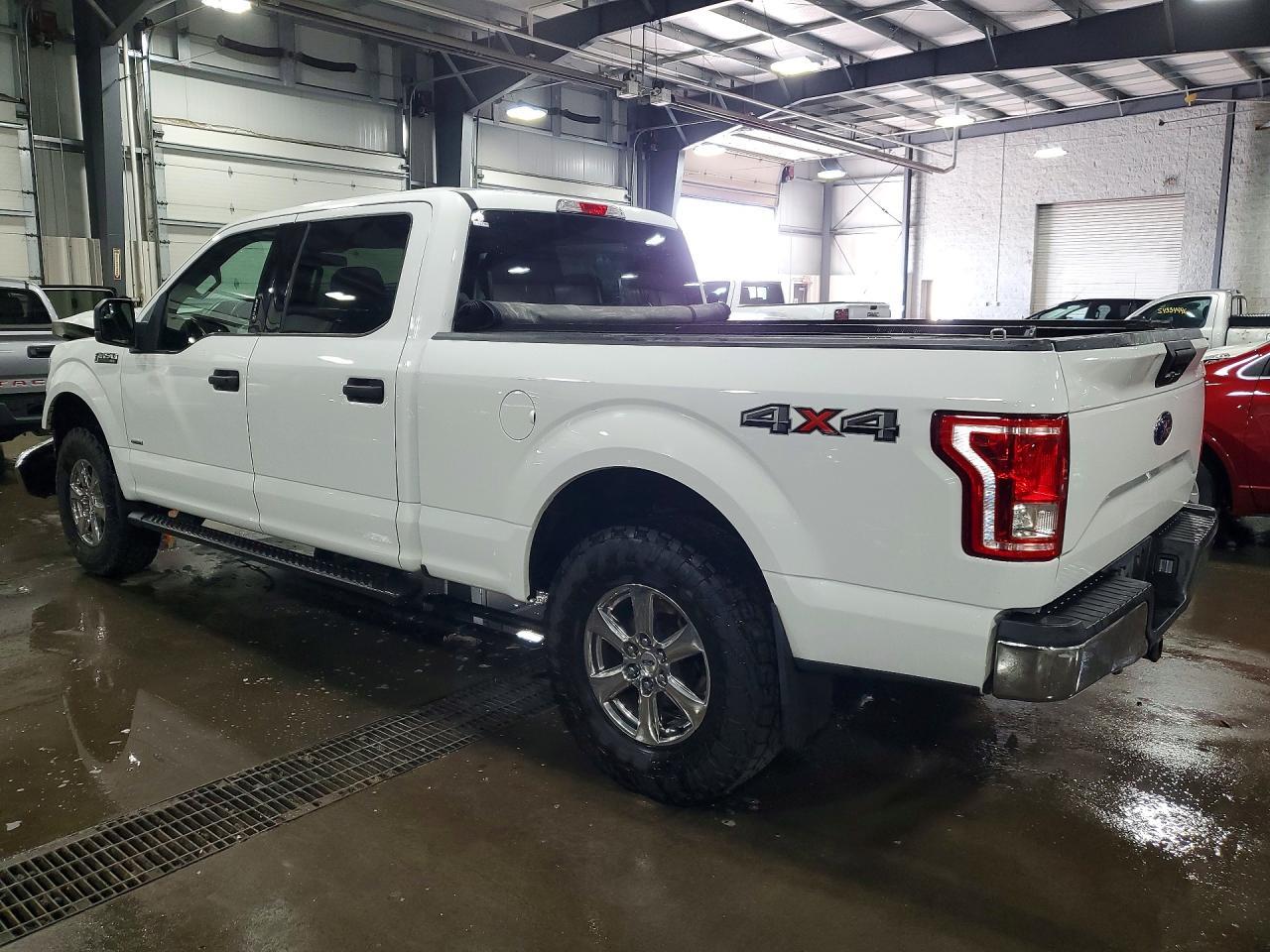2017 Ford F150 Supercrew - Фото 2