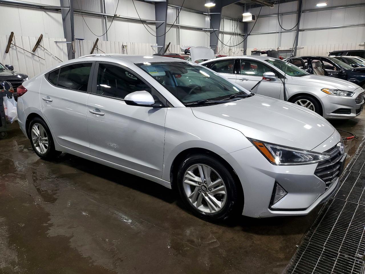 2019 Hyundai Elantra Sel - Фото 4
