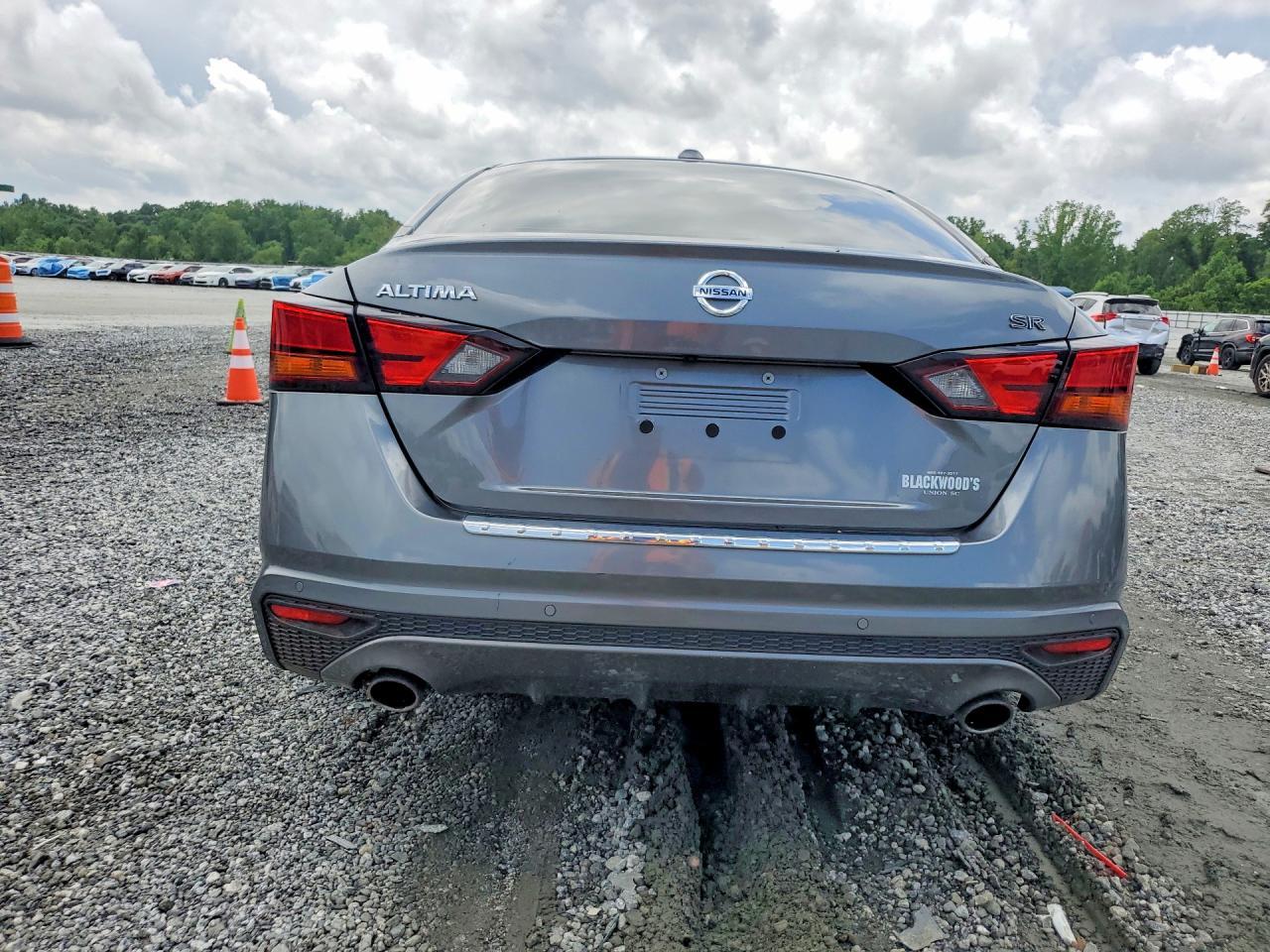 2021 Nissan Altima Sr - Image 6