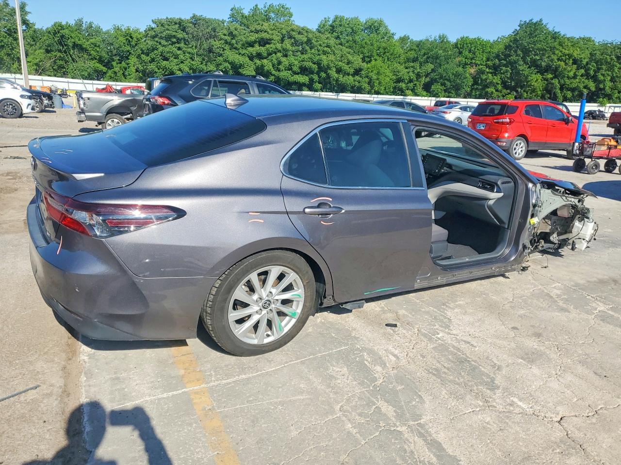 2023 Toyota Camry Le - Фото 3