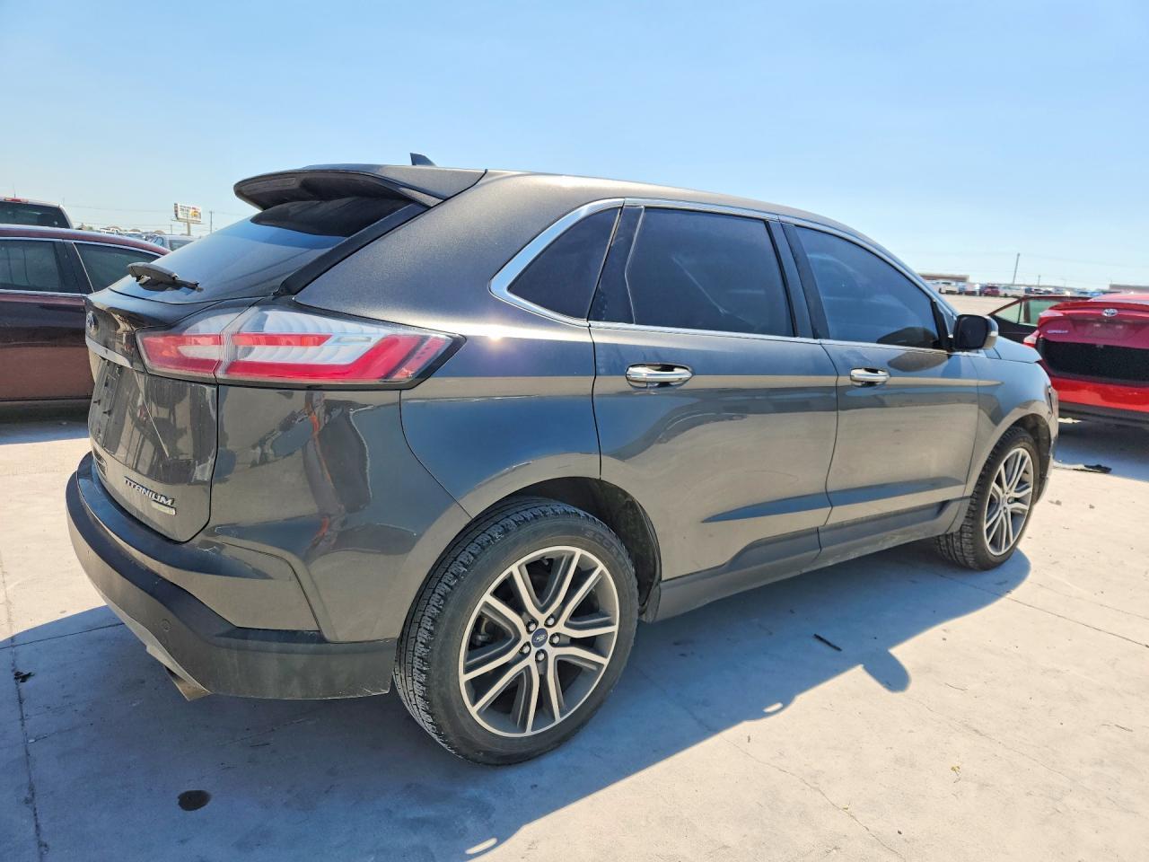 2019 Ford Edge Titanium - Фото 3
