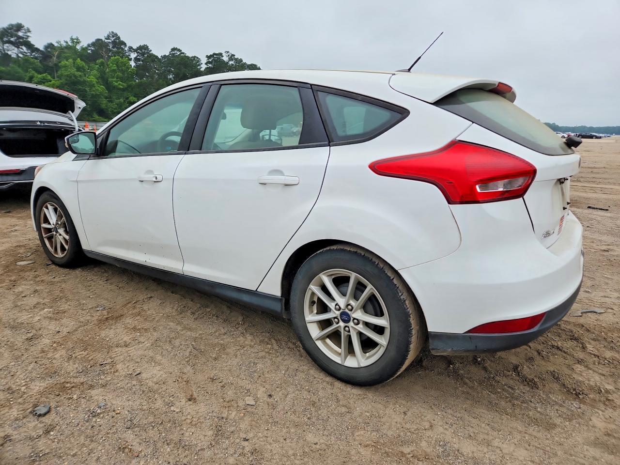 2016 Ford Focus Se - Фото 2