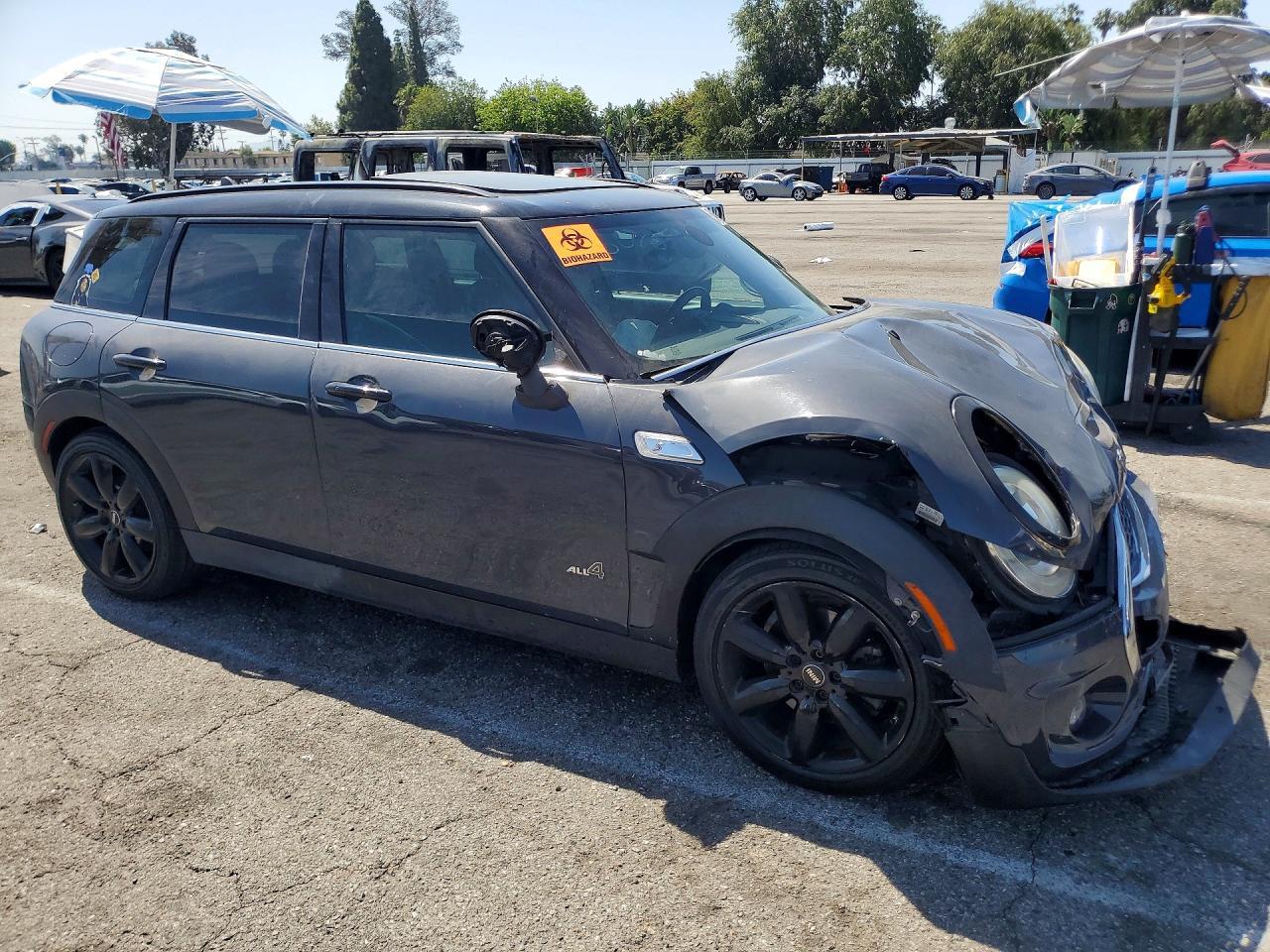 2017 Mini Cooper S Clubman All4 - Image 4