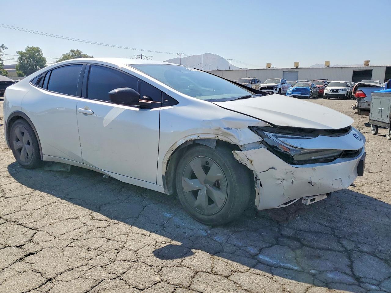 2023 Toyota Prius Le - Фото 4