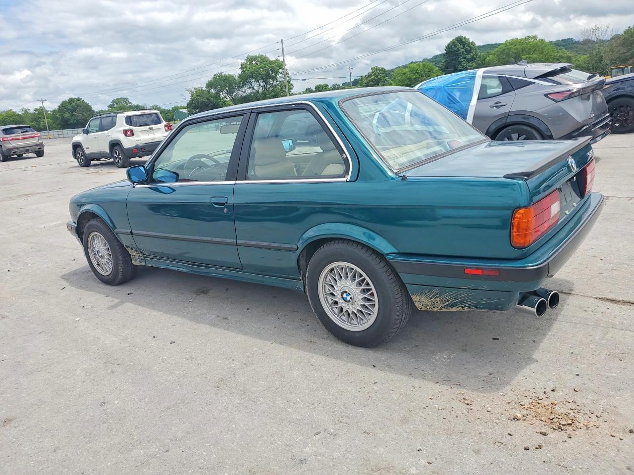 1991 BMW 325 I - Image 2