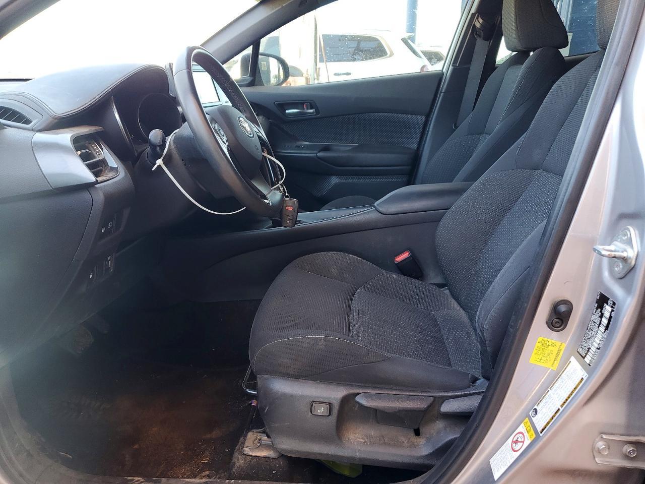 2018 Toyota C-Hr Xle Premium - Image 7