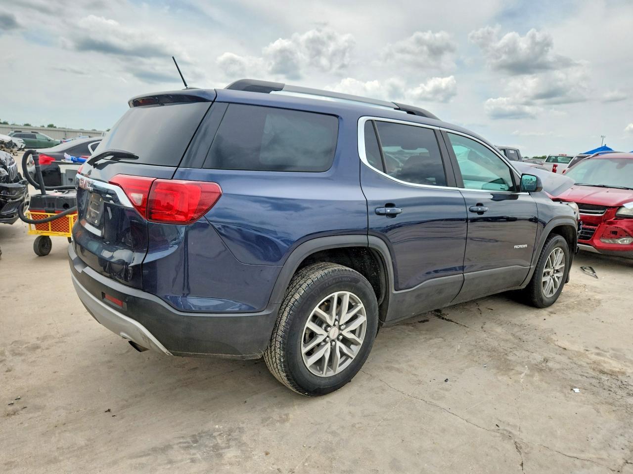 2018 GMC Acadia Sle - Image 3
