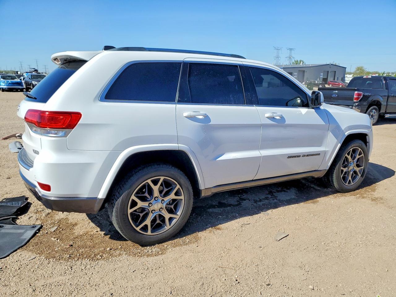2018 Jeep Grand Cherokee Limited - Image 3