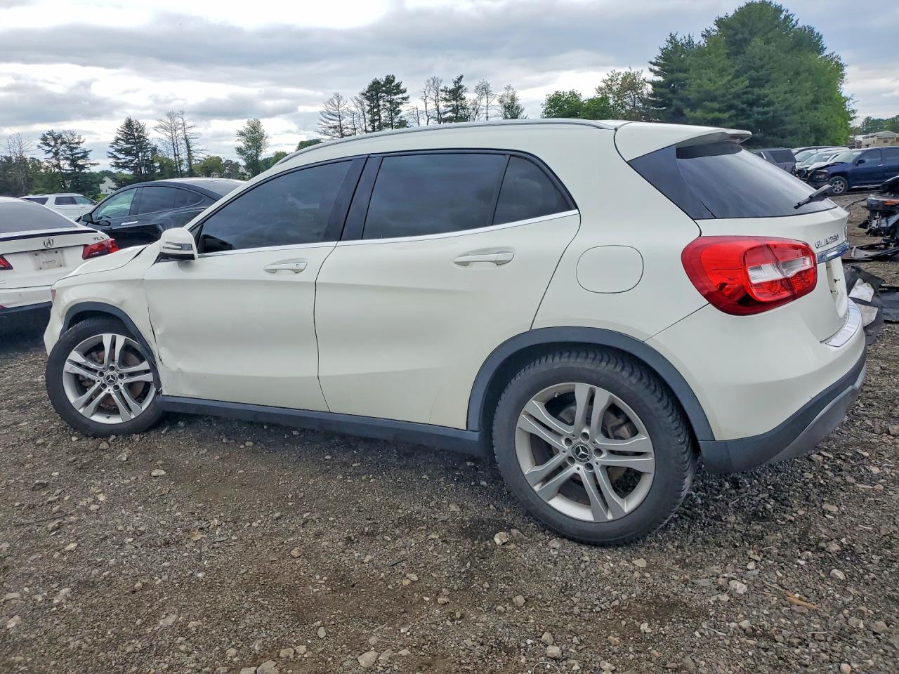 2018 Mercedes-Benz Gla 250 4Matic - Image 2