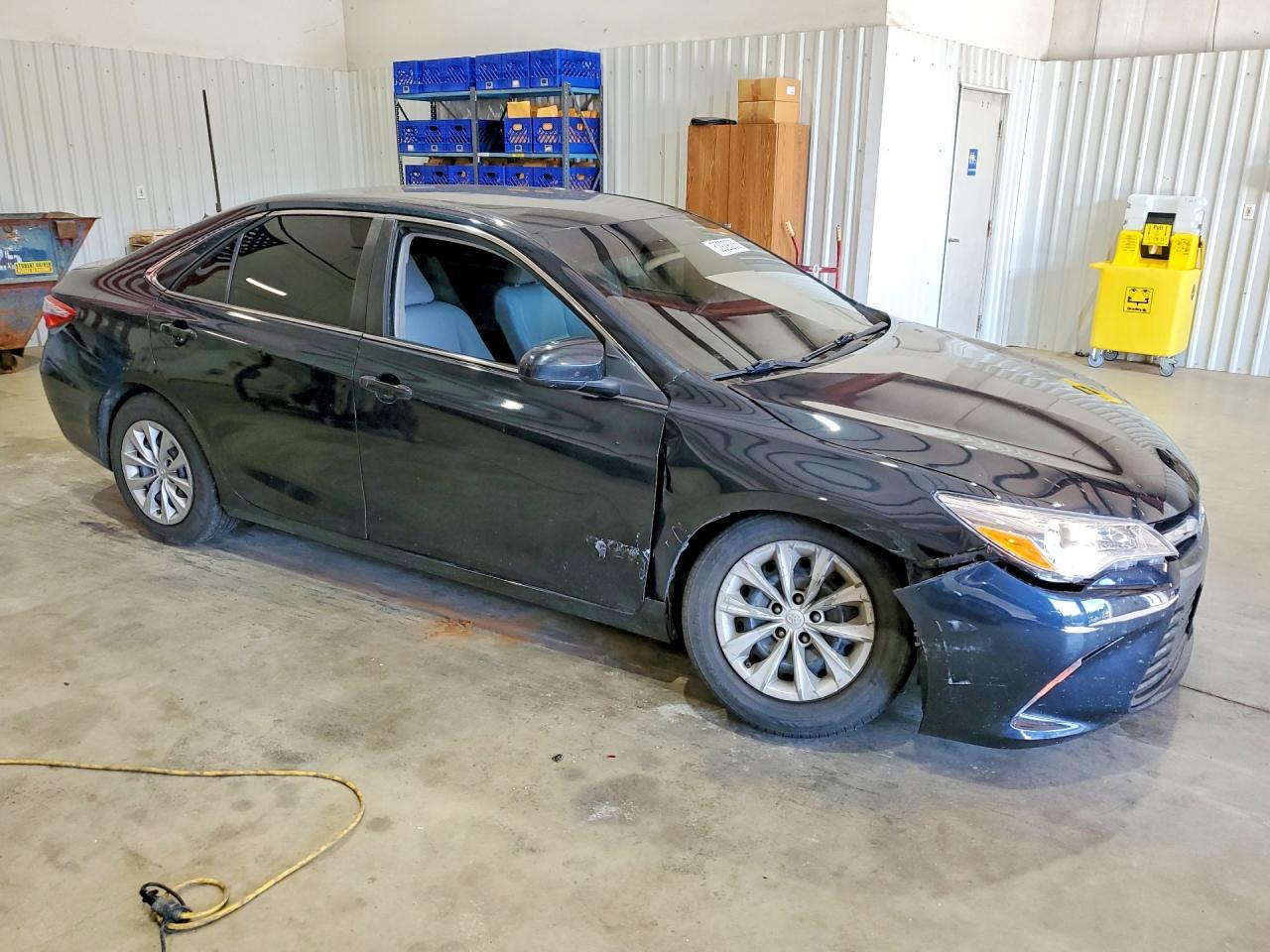 2016 Toyota Camry Le - Фото 4