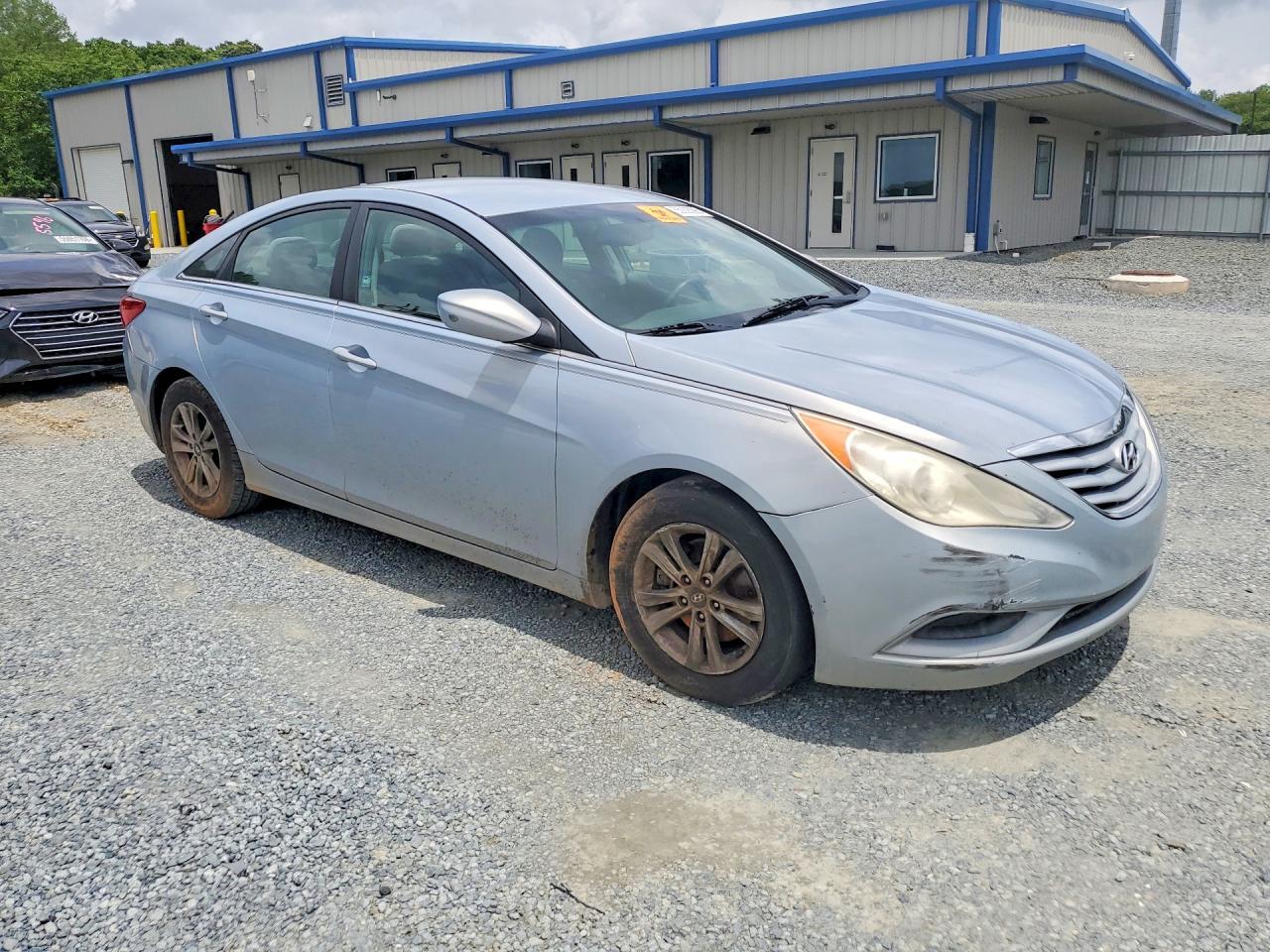 2012 Hyundai Sonata Gls - Image 4