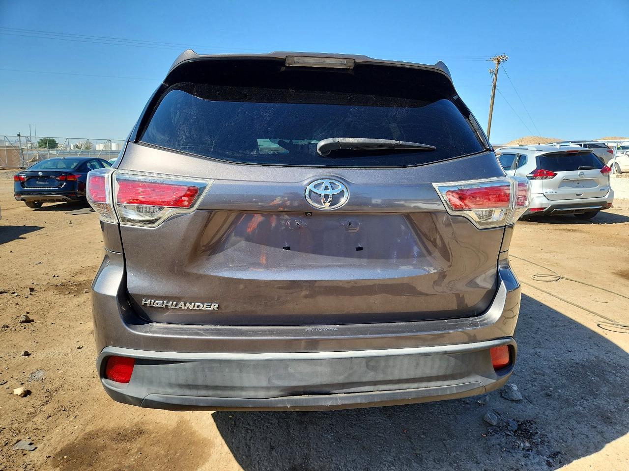 2016 Toyota Highlander Le - Фото 6
