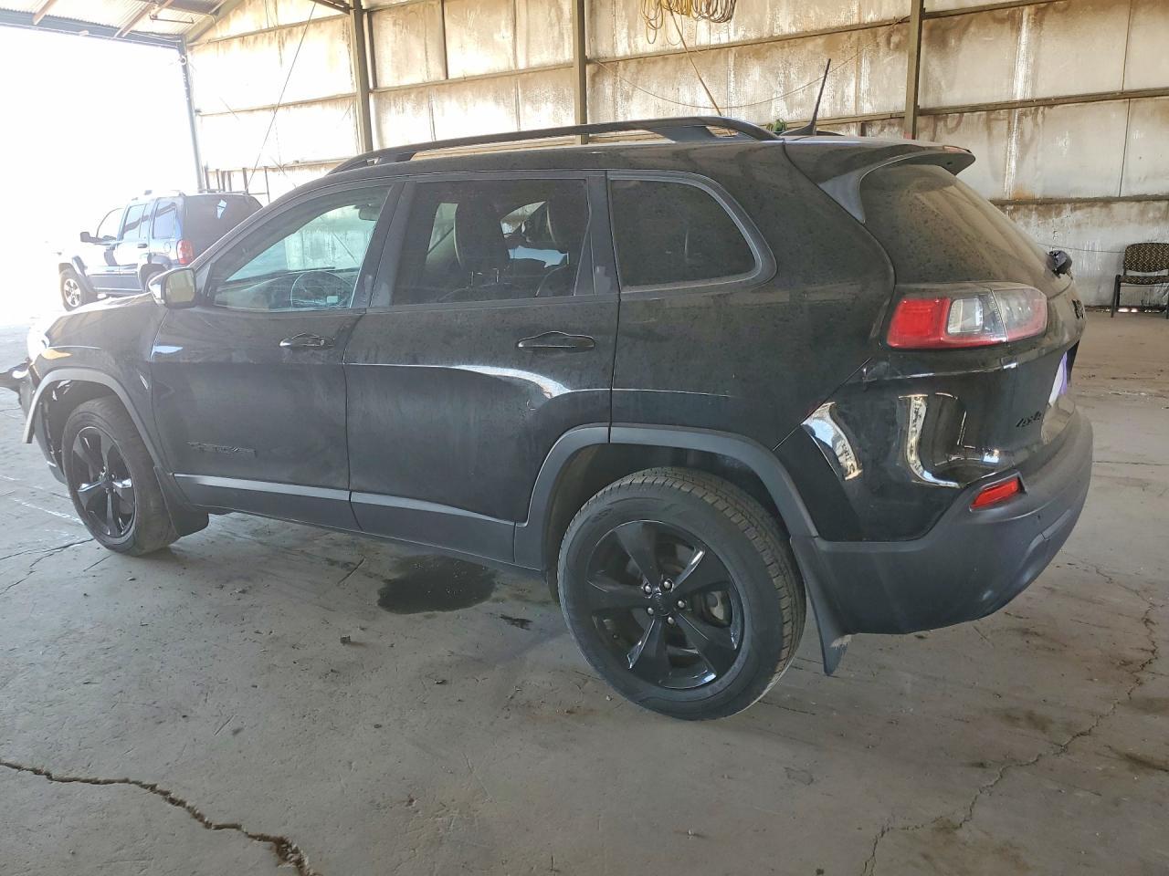 2019 Jeep Cherokee Latitude Plus - Image 2