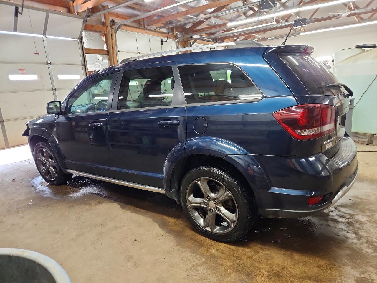 2015 Dodge Journey Crossroad - Image 2