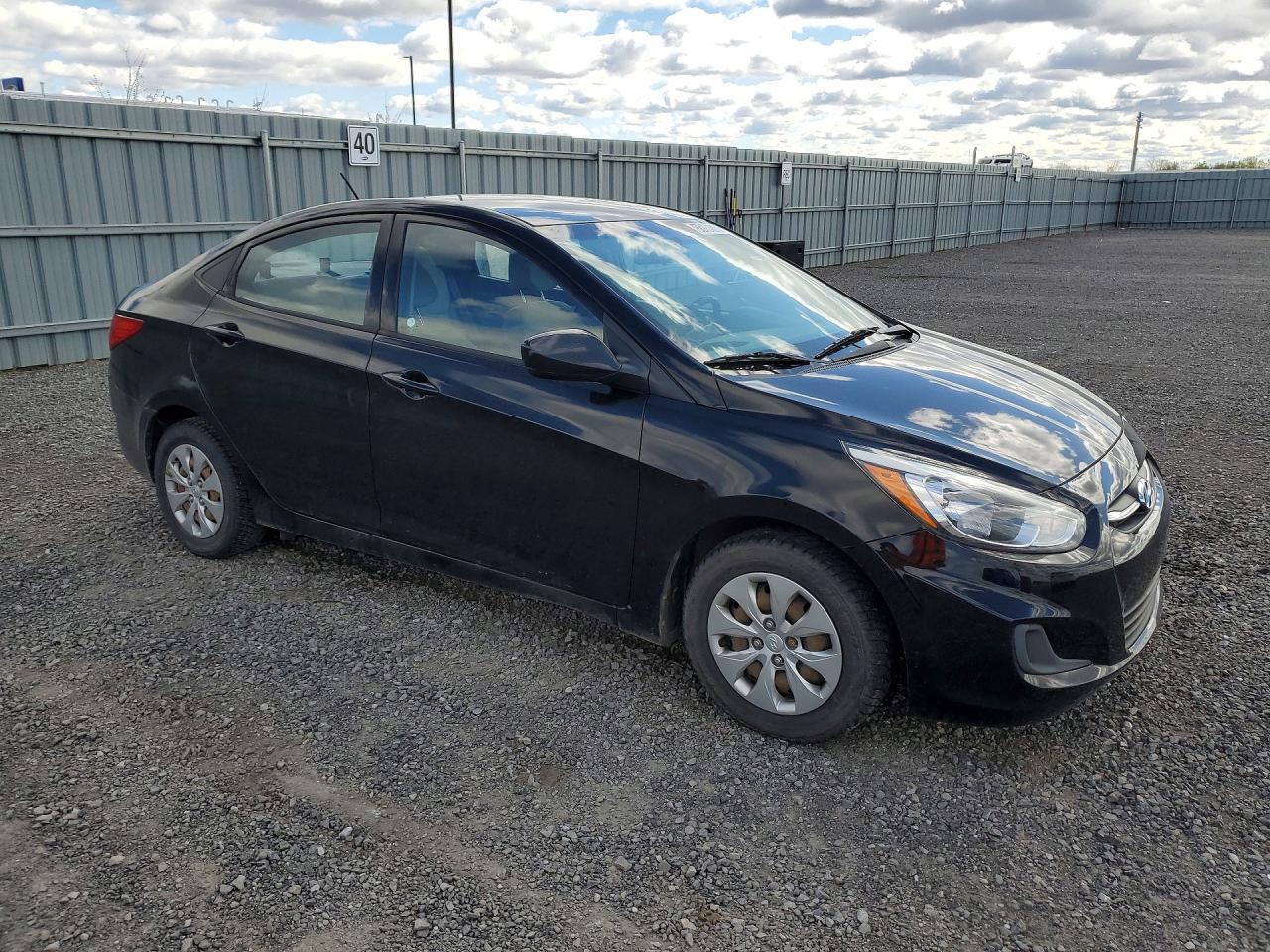 2016 Hyundai Accent Se - Фото 4