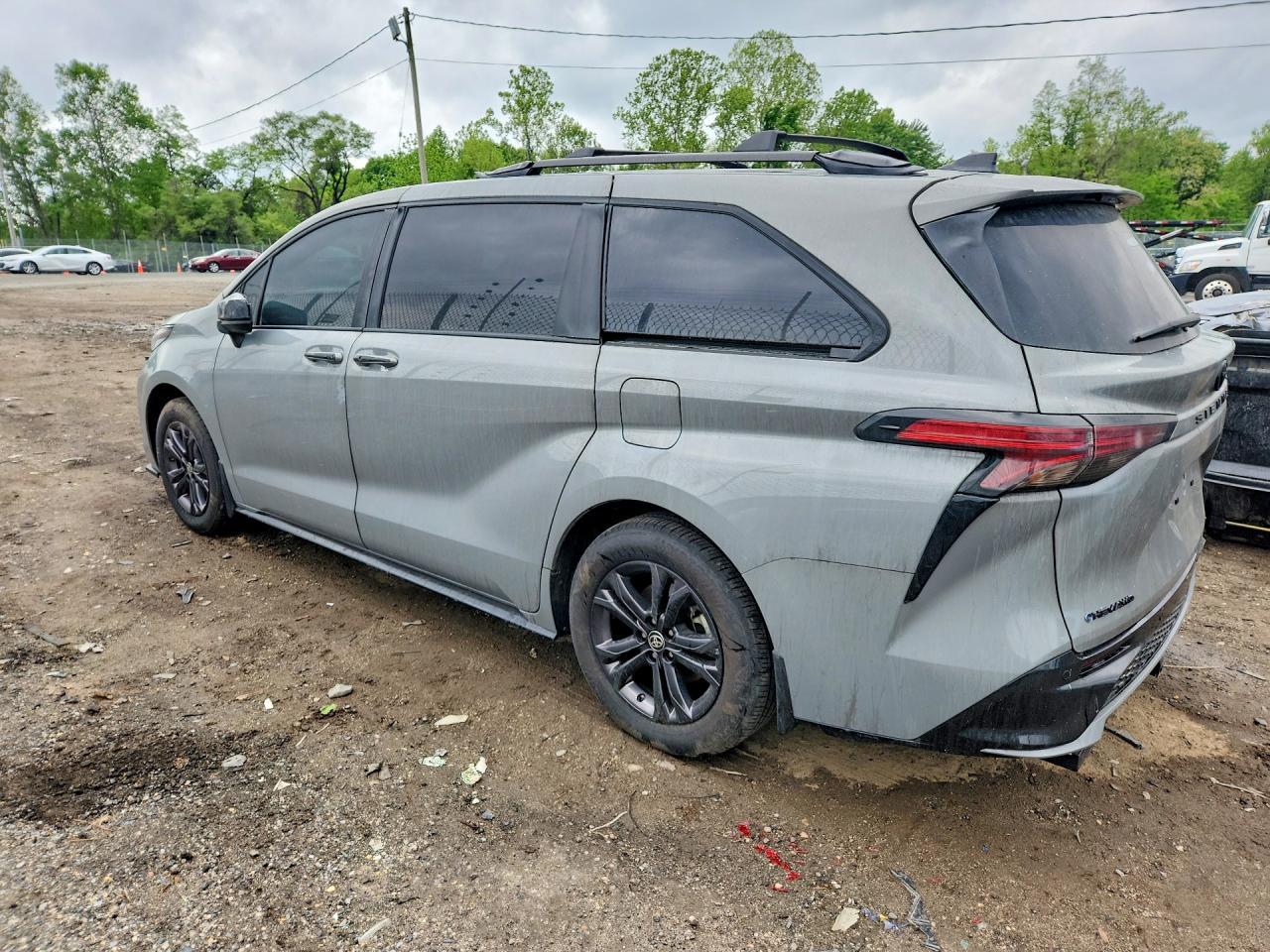 2025 Toyota Sienna Xse - Фото 2
