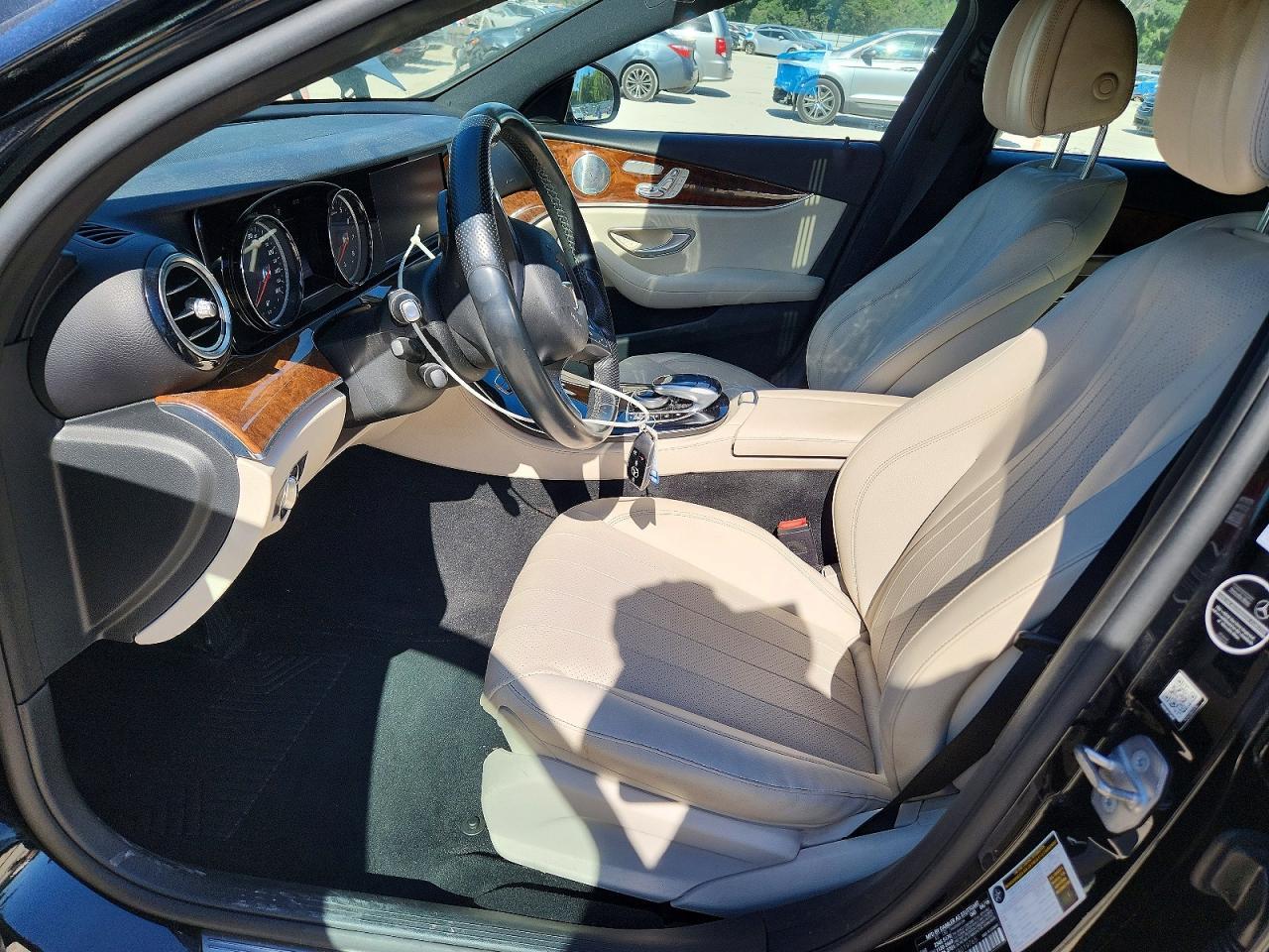 2017 Mercedes-Benz E 300 4Matic - Фото 7