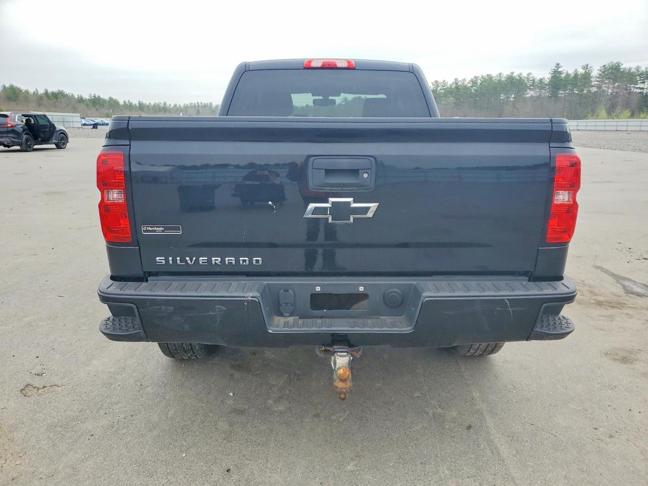 2018 Chevrolet Silverado K1500 Custom - Image 6